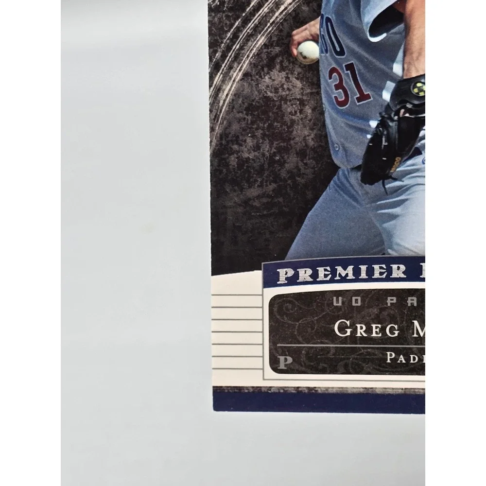 2007 Upper‎ Deck Premier Patches Greg Maddux Triple Relic Jersey 76/87 Padres